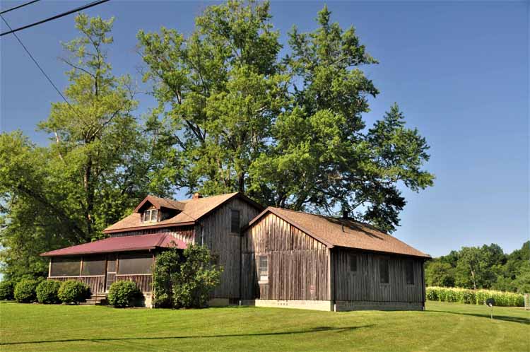 farm house